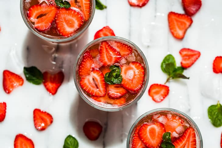 Minute Strawberry Kombucha Mocktail: Your Summer Refresher